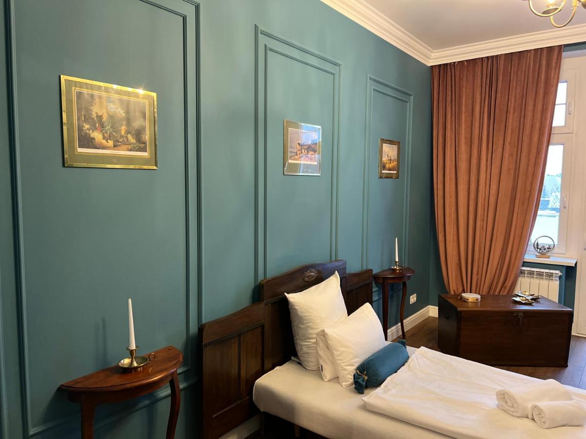 Apartament Baron ***** イェレニャ・グーラ エクステリア 写真