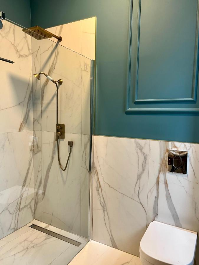 Apartament Baron ***** イェレニャ・グーラ エクステリア 写真