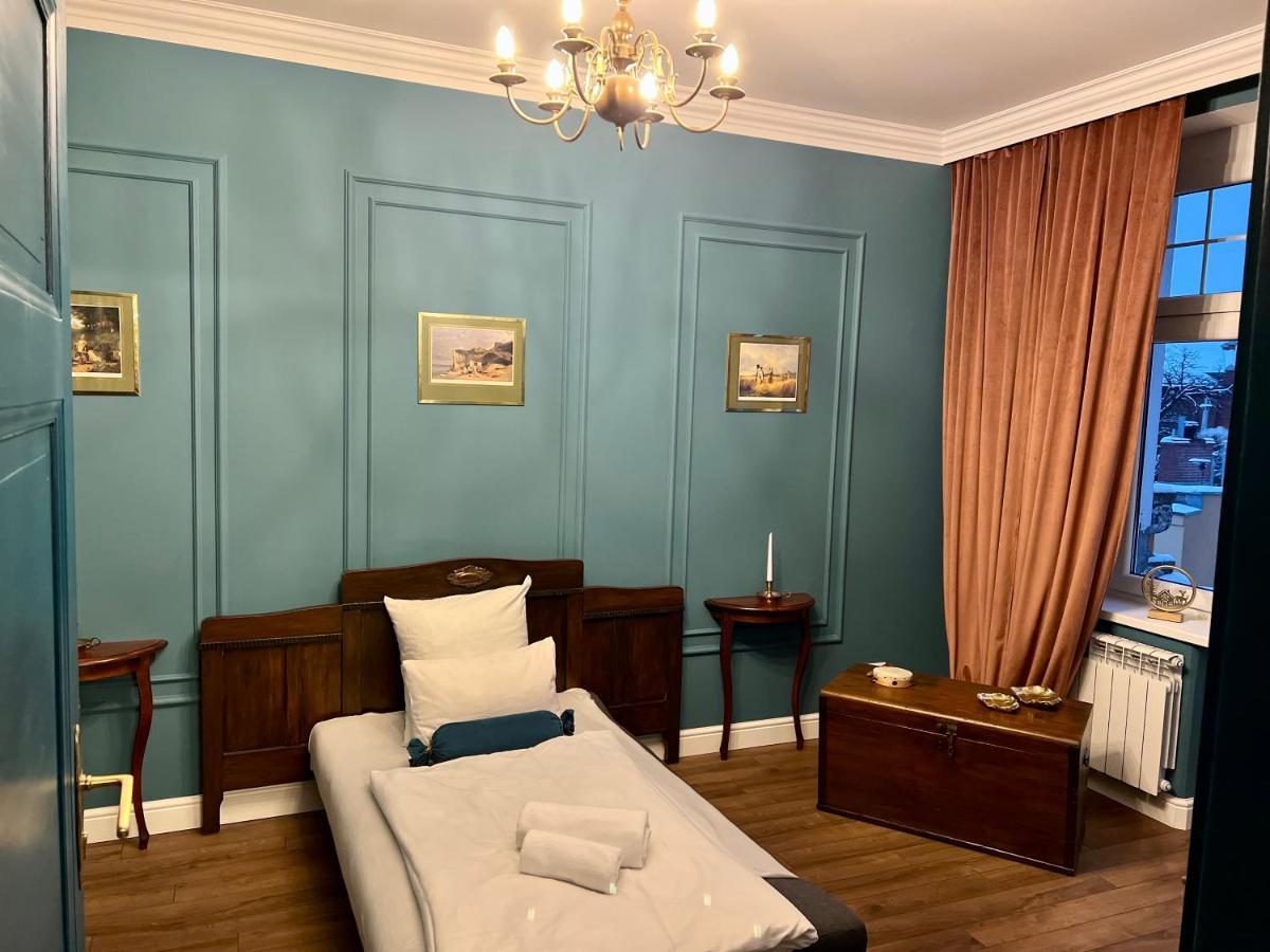 Apartament Baron ***** イェレニャ・グーラ エクステリア 写真