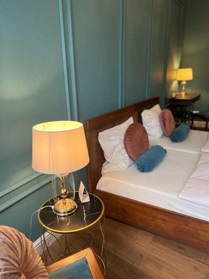 Apartament Baron ***** イェレニャ・グーラ エクステリア 写真