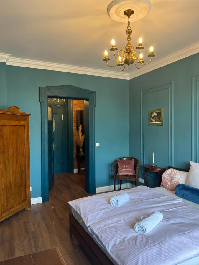 Apartament Baron ***** イェレニャ・グーラ エクステリア 写真